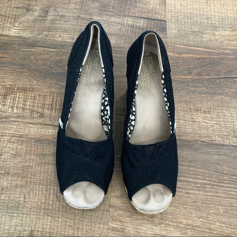 Tom’s Sz8.5 black peep-toe wedges 3” heel shoes